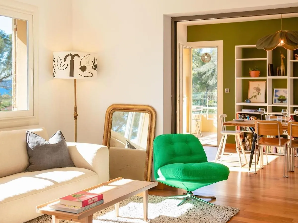 115M2 Avec Un Apercu Mer Et Proche Du Centre Saint-Raphael  Apartment Saint-Raphael (Var)