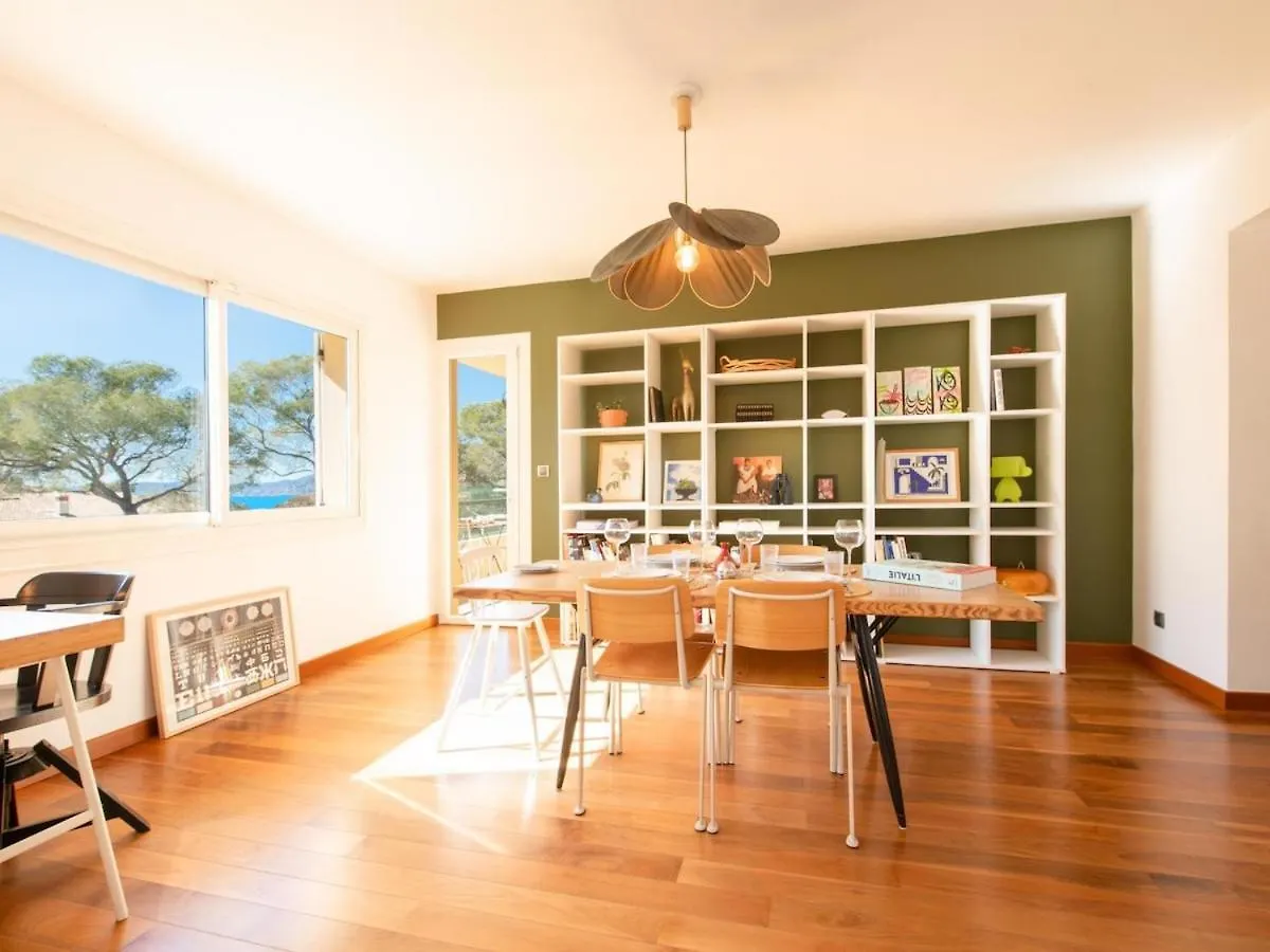 Apartment 115M2 Avec Un Apercu Mer Et Proche Du Centre Saint-Raphael  France
