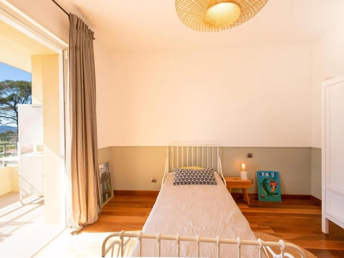 Apartment 115M2 Avec Un Apercu Mer Et Proche Du Centre Saint-Raphael