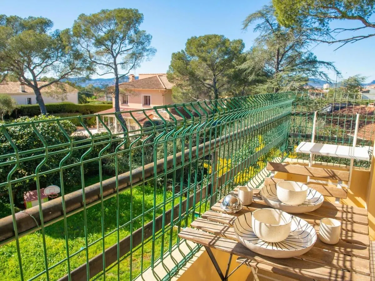 115M2 Avec Un Apercu Mer Et Proche Du Centre Saint-Raphael  0*, Saint-Raphael (Var) France