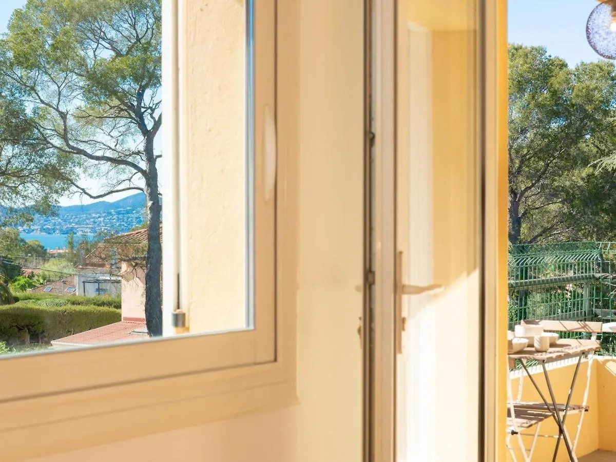 115M2 Avec Un Apercu Mer Et Proche Du Centre Saint-Raphael  Saint-Raphael (Var)